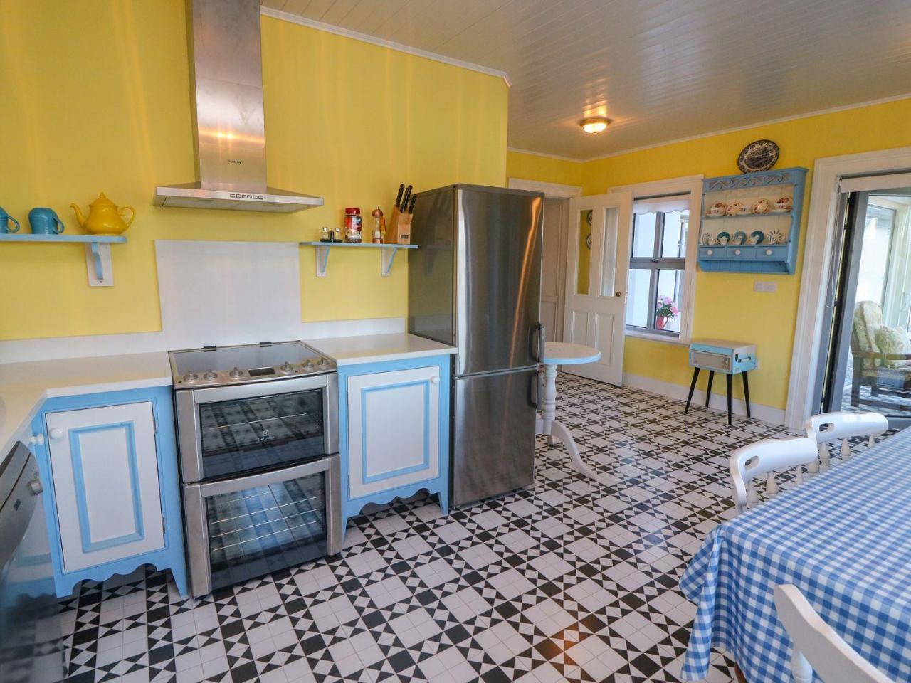 Longfield Lodge Килларни Экстерьер фото
